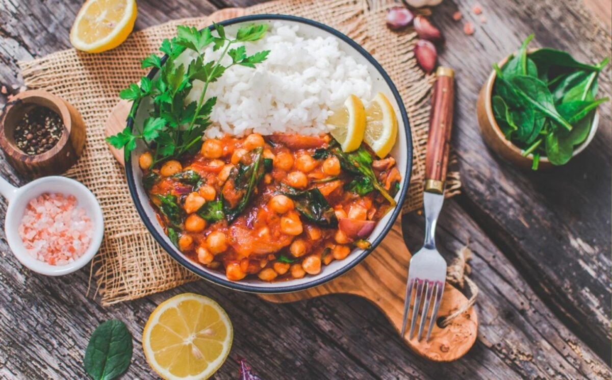 A Mediterranean chickpea stew, a healthy vegan weeknight meal